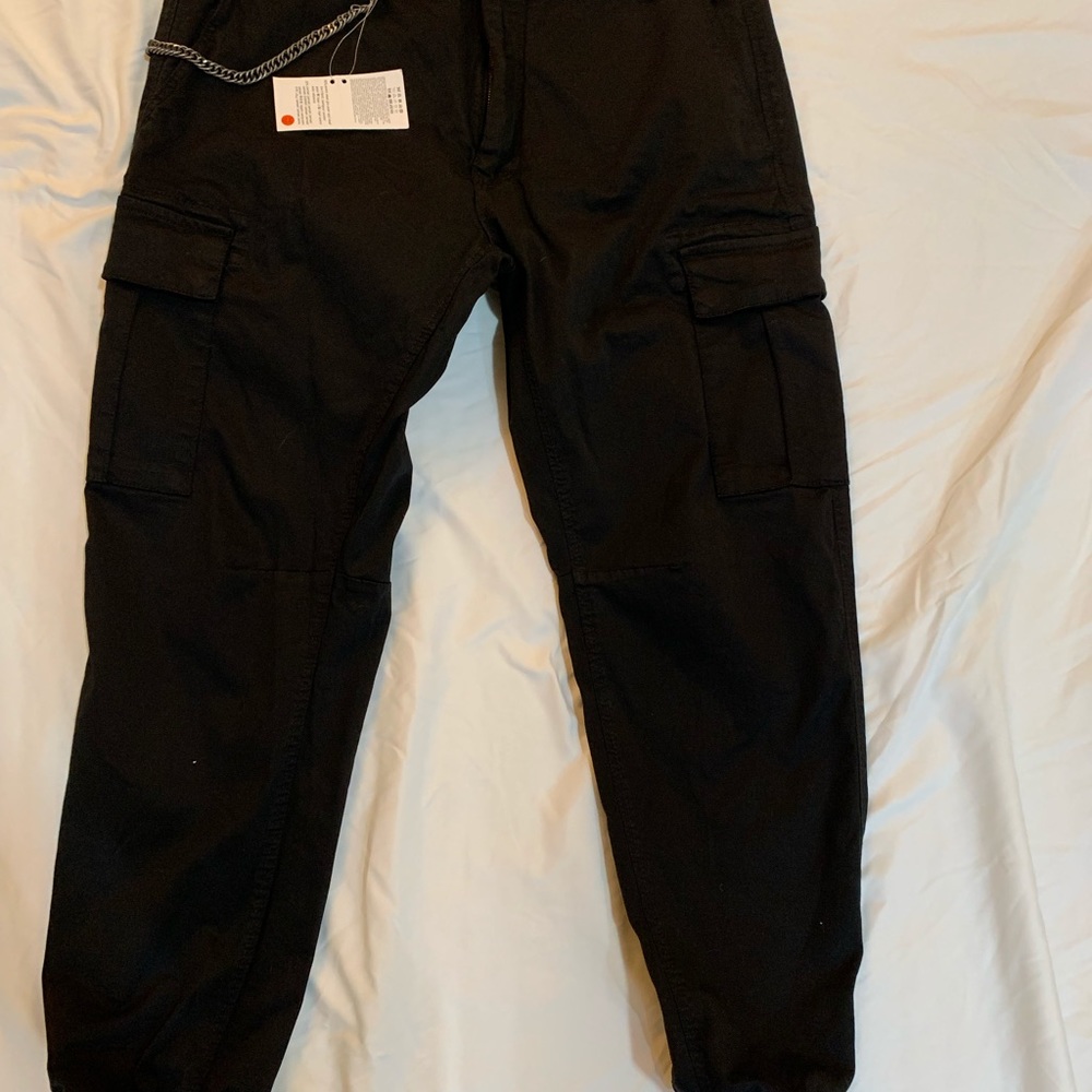 Pull&Bear black, elastic at ankle, accent chain on right side